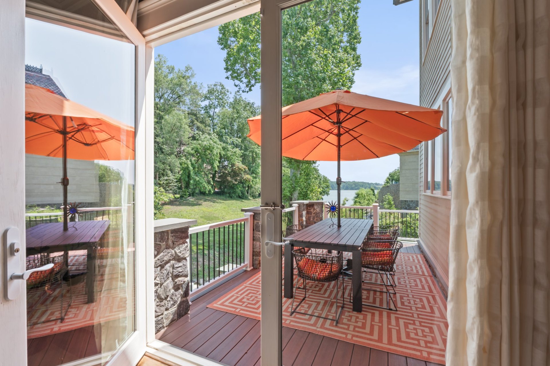 Deck – Waterfront Dining & Umbrellas