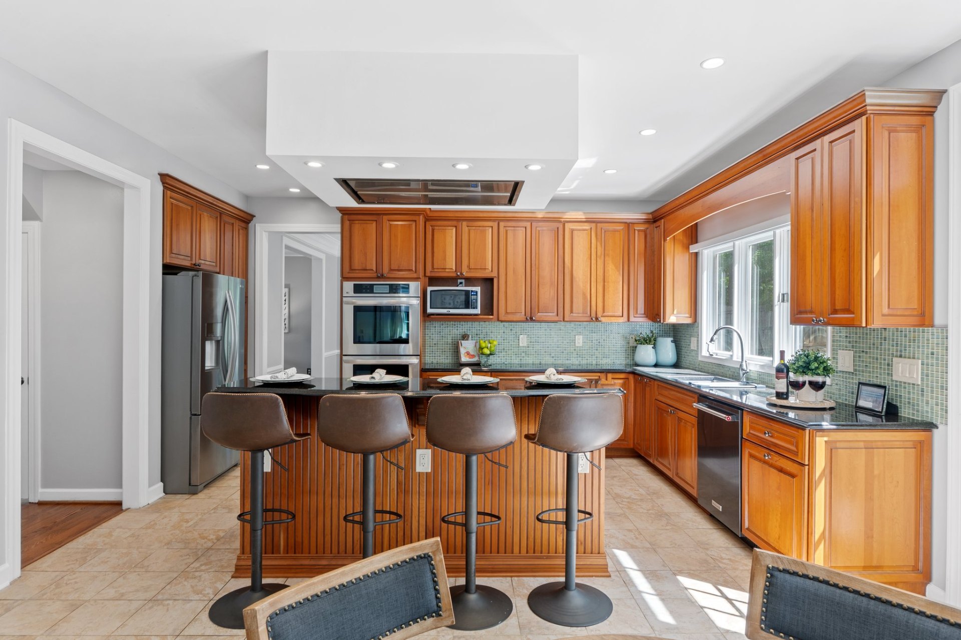 Kitchen – Cherry Wood & Barstools