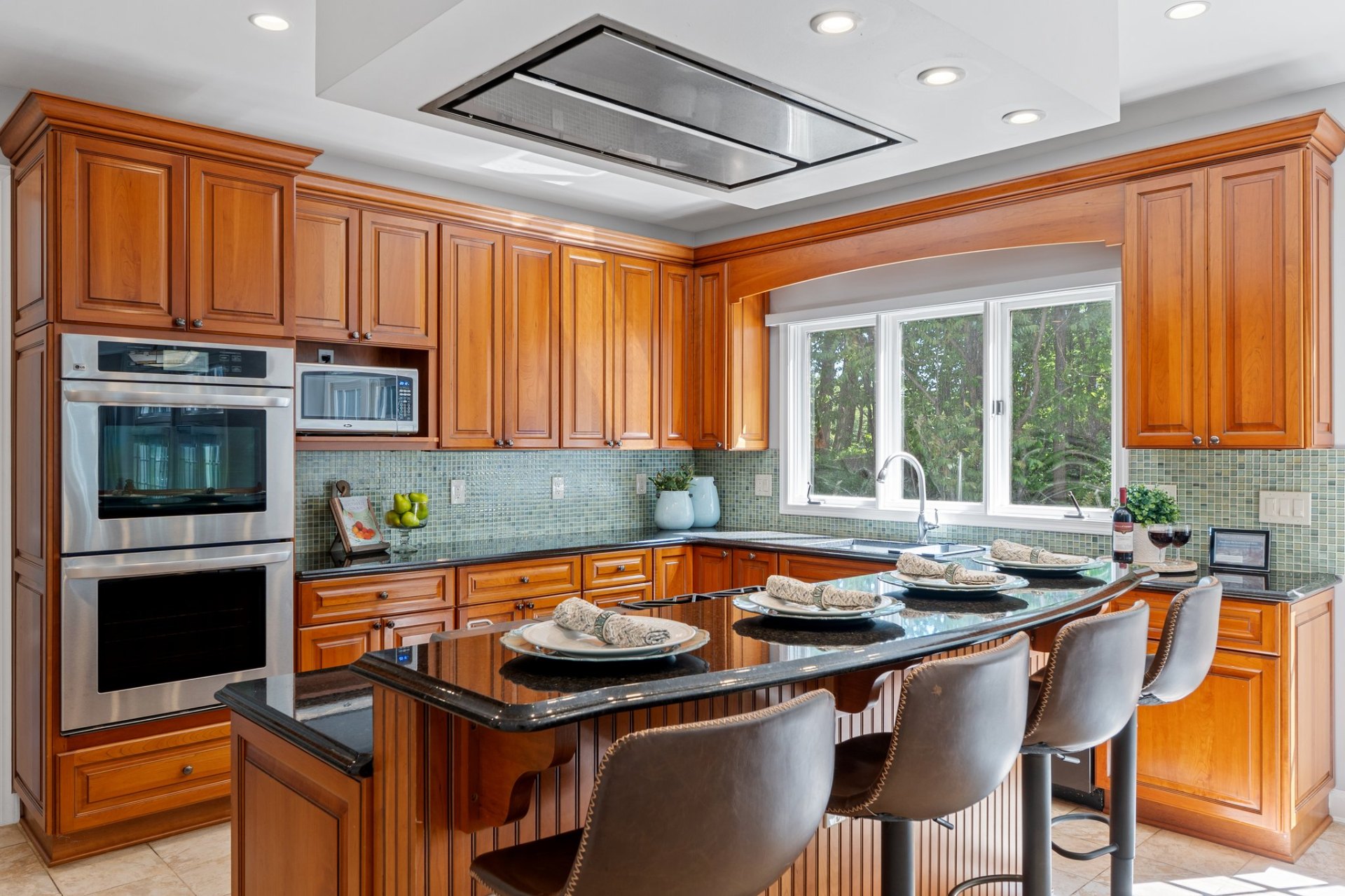 Kitchen – Cherry Cabinets & Granite
